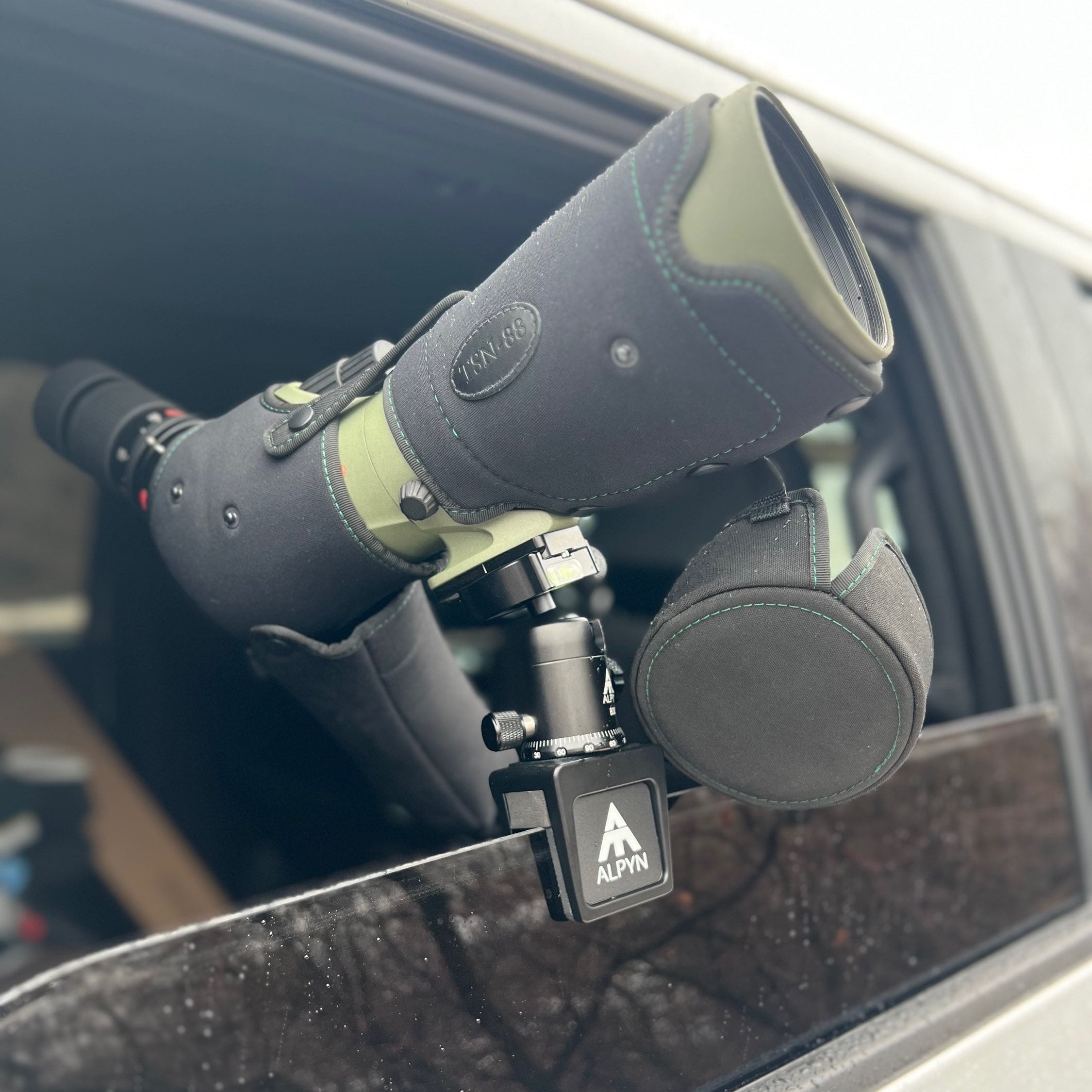 Alpyn Window Mount image 3